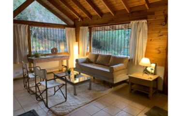 Cabaña para 3/4 pax con vista al lago, km 7.5.