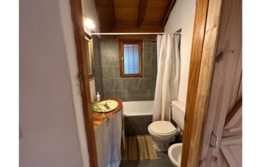 Cabaña para 3/4 pax con vista al lago, km 7.5.