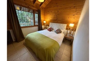 Cabaña para 3/4 pax con vista al lago, km 7.5.