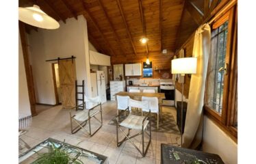 Cabaña para 3/4 pax con vista al lago, km 7.5.