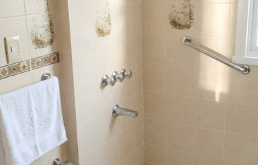 Departamento tipo casa 3 ambientes con dependencia. Balvanera