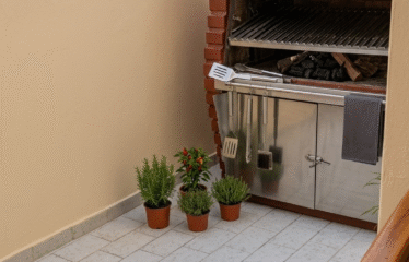 Departamento tipo casa 3 ambientes con dependencia. Balvanera