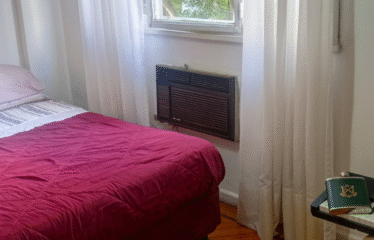 Departamento tipo casa 3 ambientes con dependencia. Balvanera