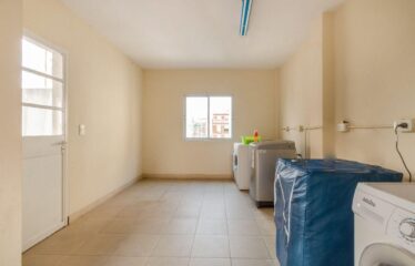 Departamento de 3 ambientes en Venta con cochera. Caballito