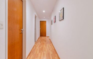 Departamento de 3 ambientes en Venta con cochera. Caballito