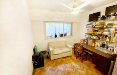 Departamento de 3 ambientes en Venta con patio en Casco Histórico.