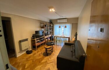 Departamento de 3 ambientes en Venta con patio en Casco Histórico.
